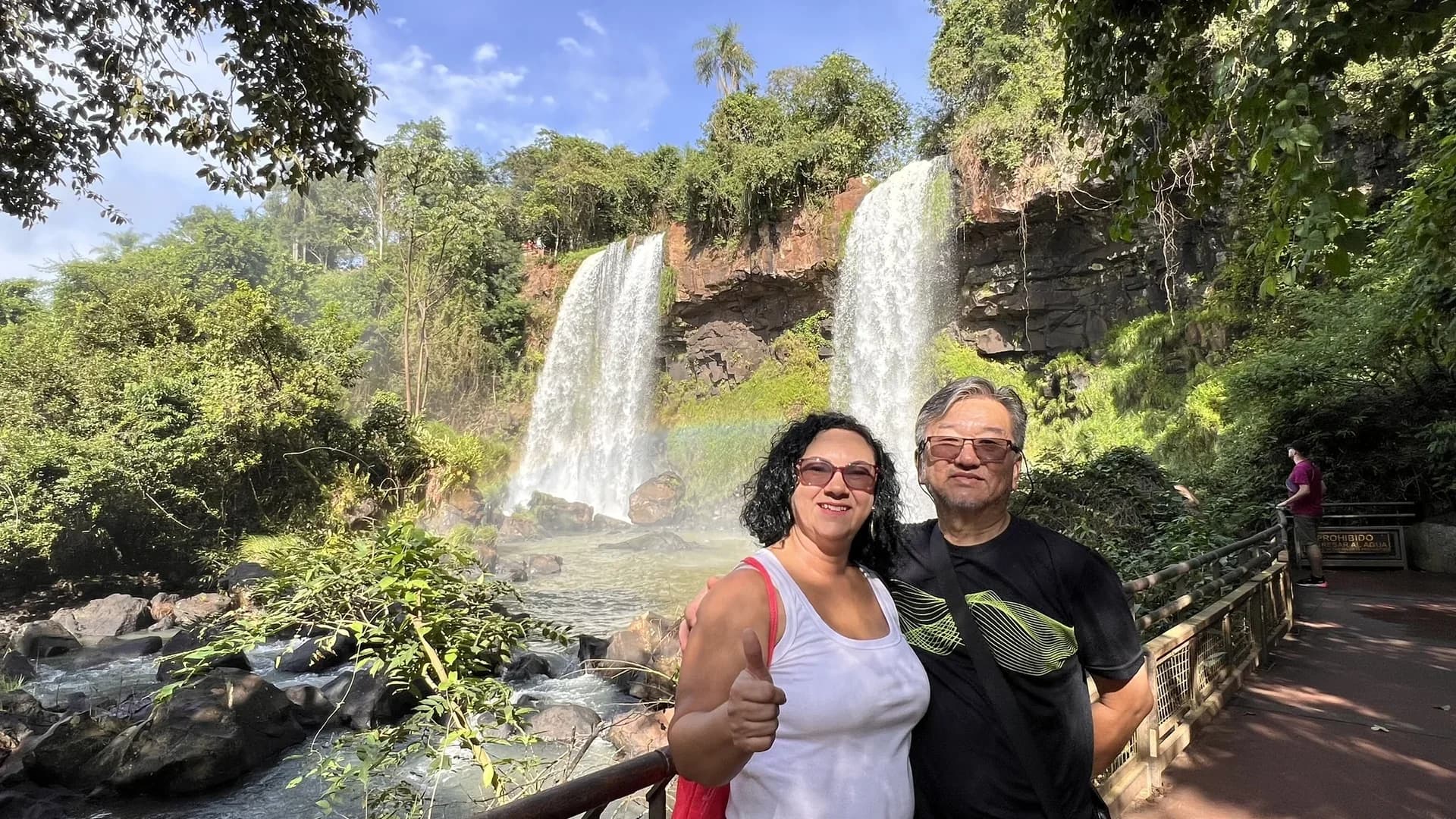 Cachoeiras das Cataratas Argentinas vistas da passarela superior