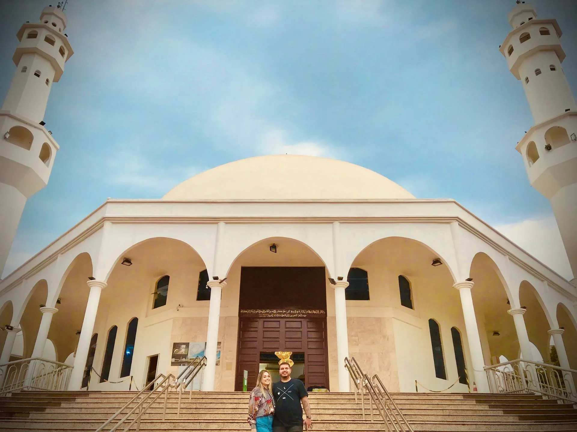 Clientes em visita à Mesquita Muçulmana Omar Ibn Al-Khattab em Foz