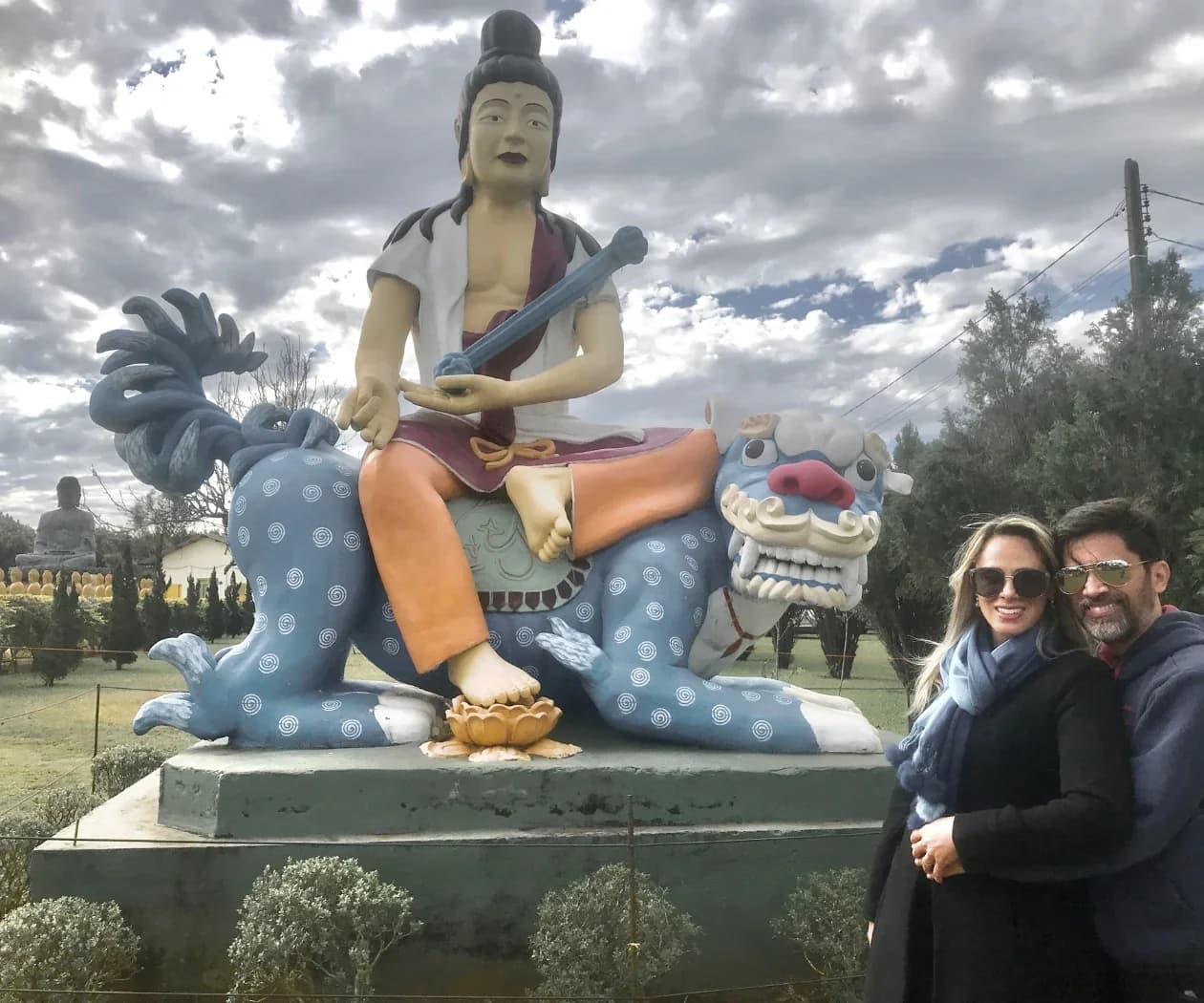 Clientes visitando o Templo Budista Chen Tien em Foz do Iguaçu